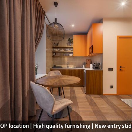 Stylish Old Town Apartment On Mucenieku Street Riga Exteriör bild