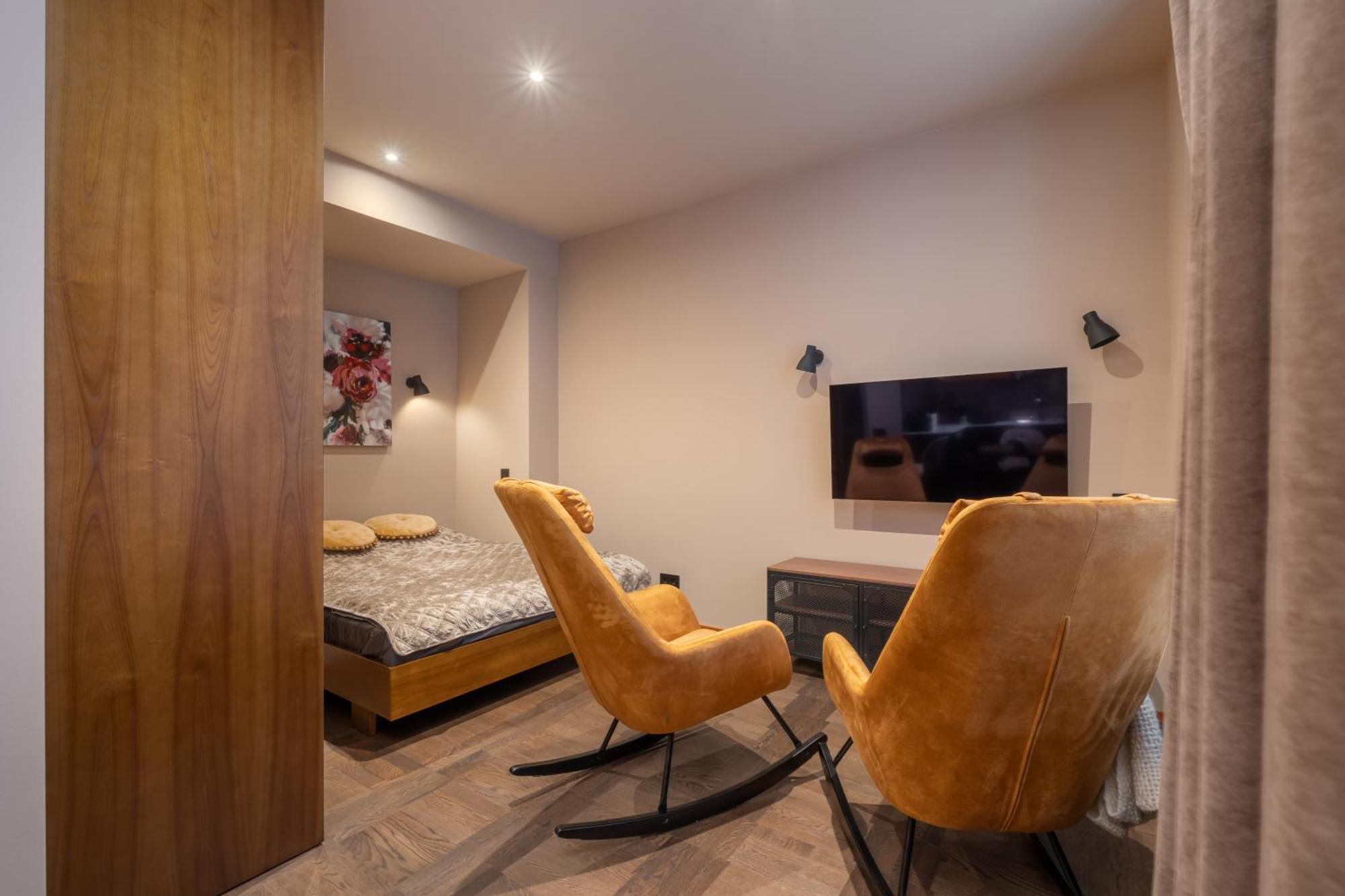 Stylish Old Town Apartment On Mucenieku Street Riga Exteriör bild
